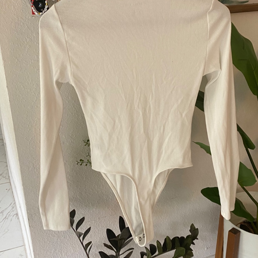 AMERICAN EAGLE OUTFITTERS - NWOT Henley Ribbed Bodysuit - Picture 5 of 7